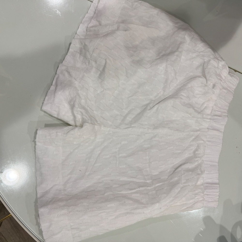 White set- shirt & shorts - Picture 3 of 3
